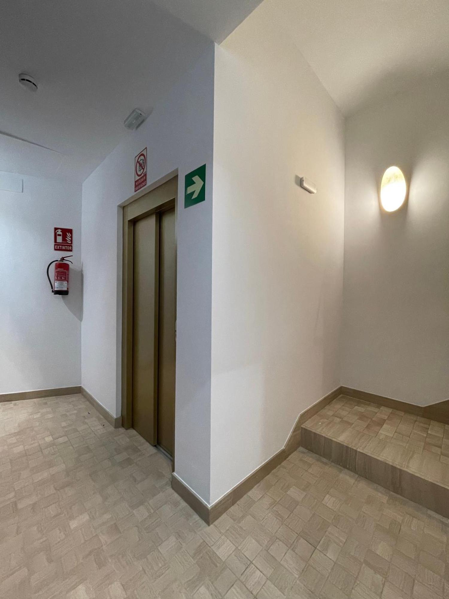 Apartamentos Sevilla Centro Екстер'єр фото